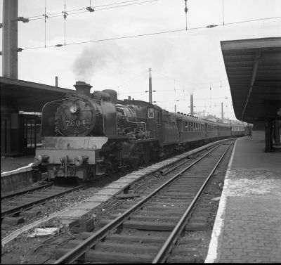 14 juin 1950 : Type 7 N° 7.004 à Bruxelles-Midi